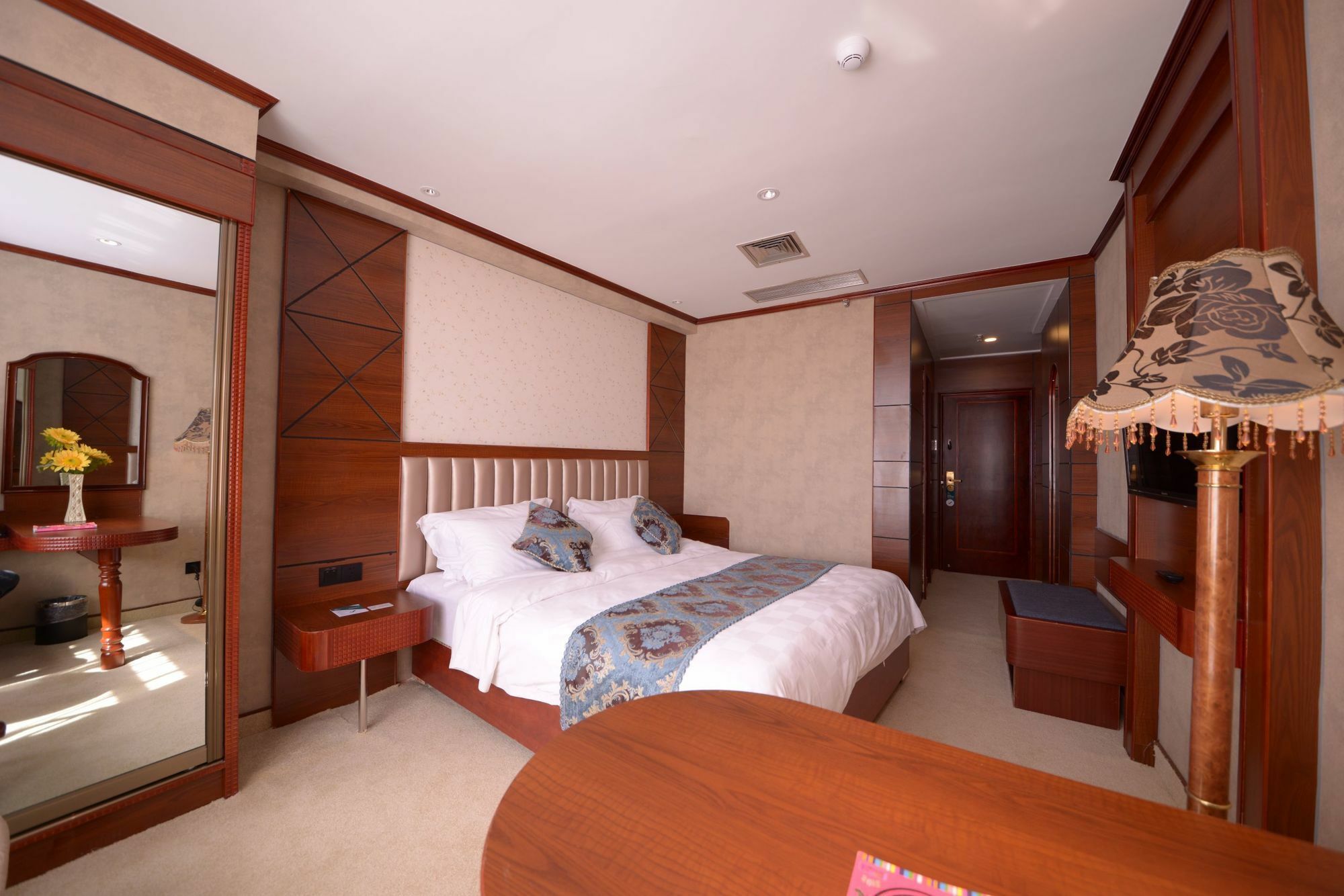 Harbin Bremen Train Station Hotel מראה חיצוני תמונה