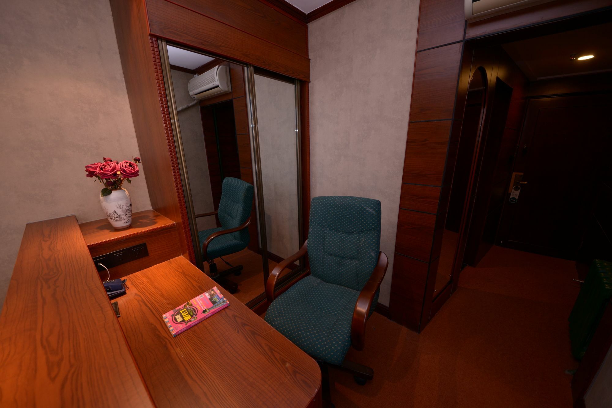 Harbin Bremen Train Station Hotel מראה חיצוני תמונה